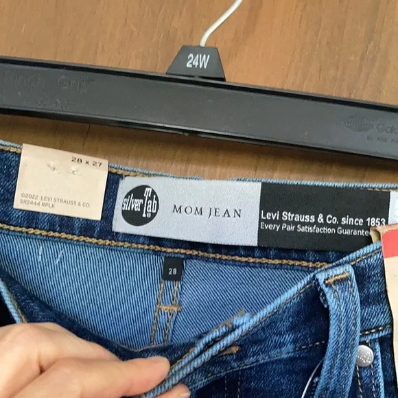 Levi’s high waisted mom jean retro denim size 28 X 27 29 X 27 32 X 27 - Picture 14 of 17